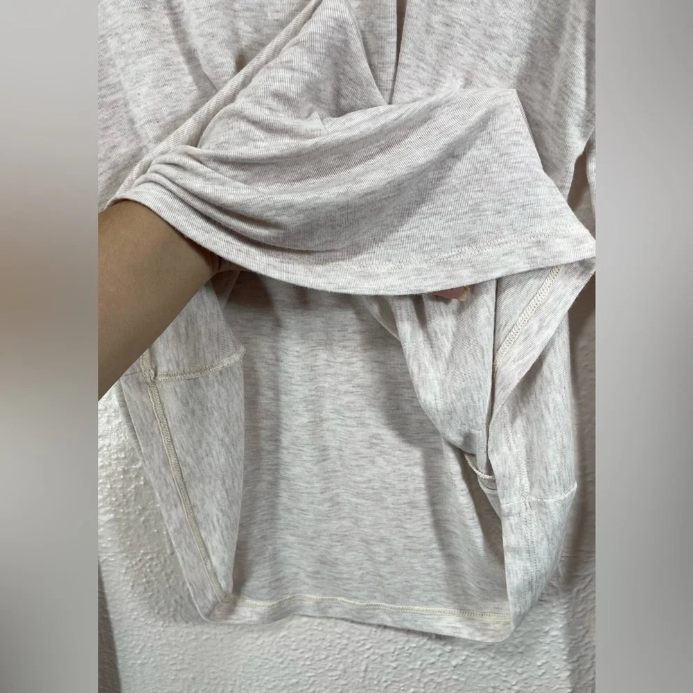 Cabi #3226 Long Sleeve Cowl Neck Lightweight Top in Oatmeal Women’s Medium